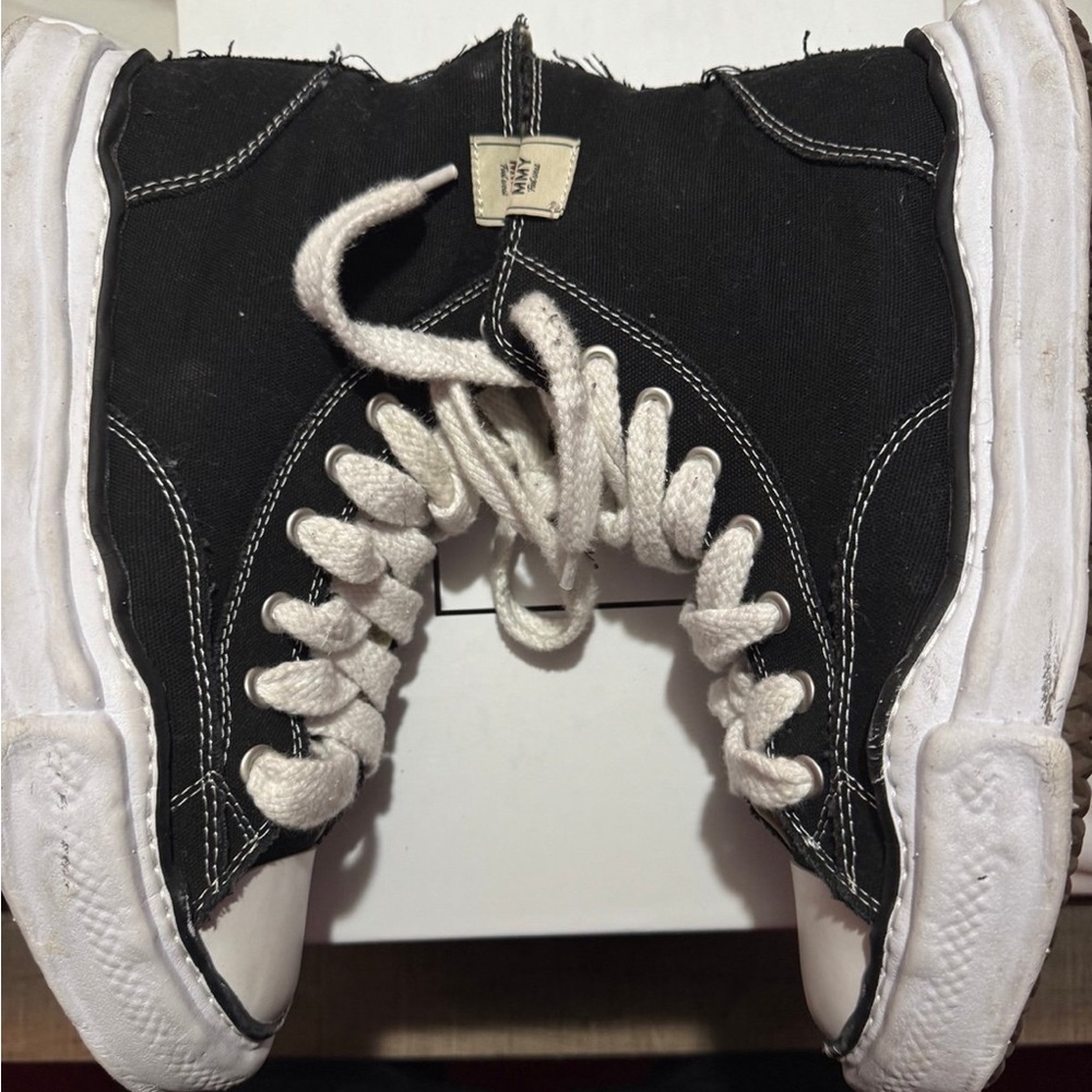 Maison mihara sneakers black